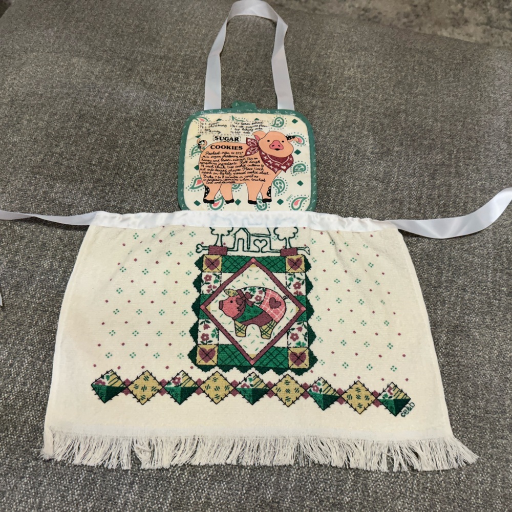 Vintage Childs Apron Handmade Pig
New Unused